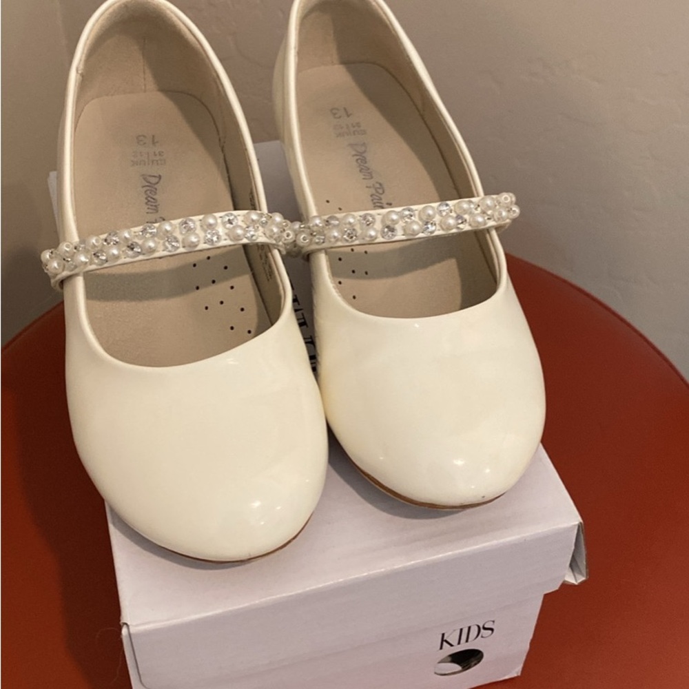 Elegant White Kids Shoes with Pearl Strap